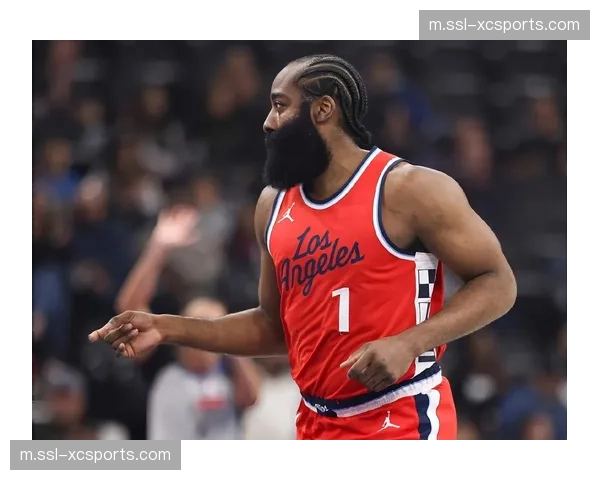 快船单节43分刷新赛季纪录 伦纳德复出引领全队命中17记三分 快船单节43分刷新赛季纪录 伦纳德复出引领全队命中17记三分